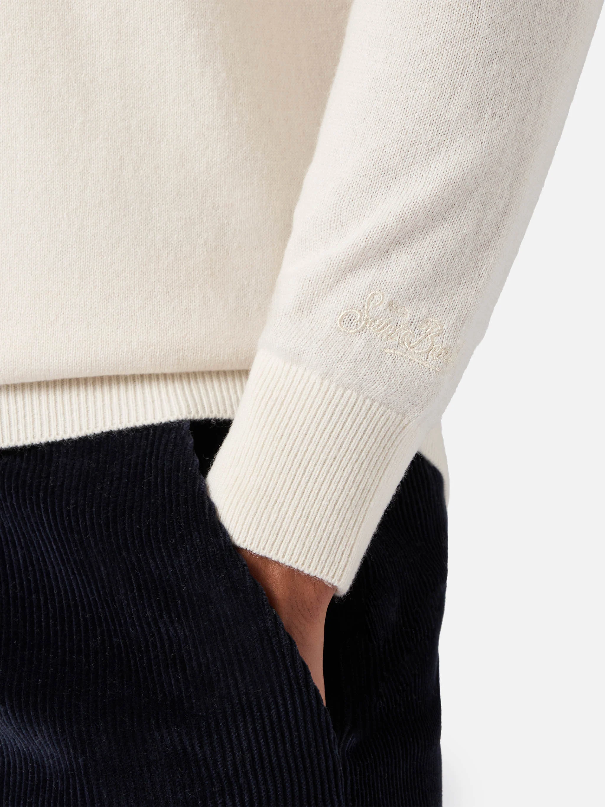 Maglione mezzocollo con zip in lana merino e cashmere bianco - Image 4