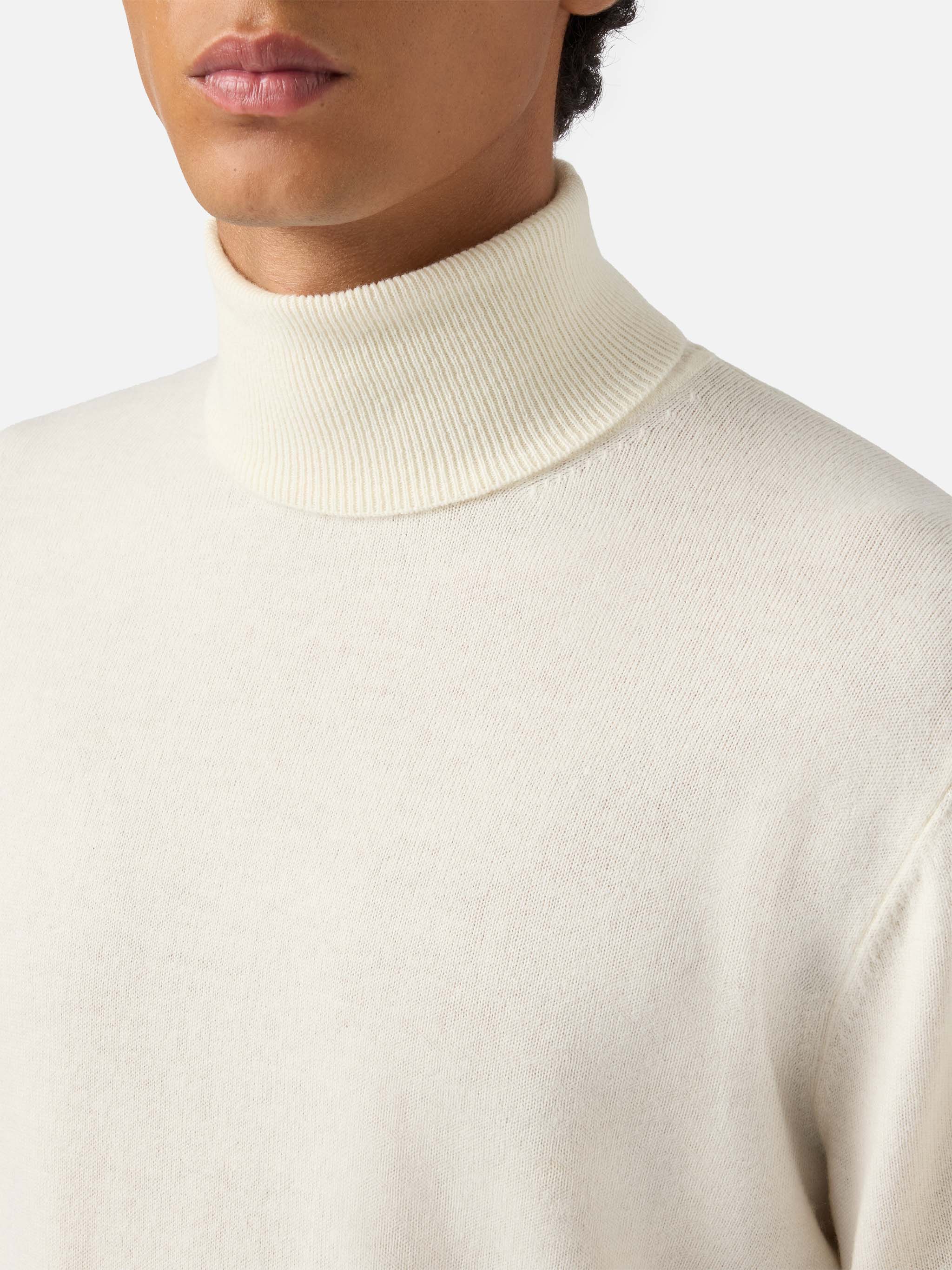 Dolcevita Bond in lana merino e cashmere bianco - Image 2