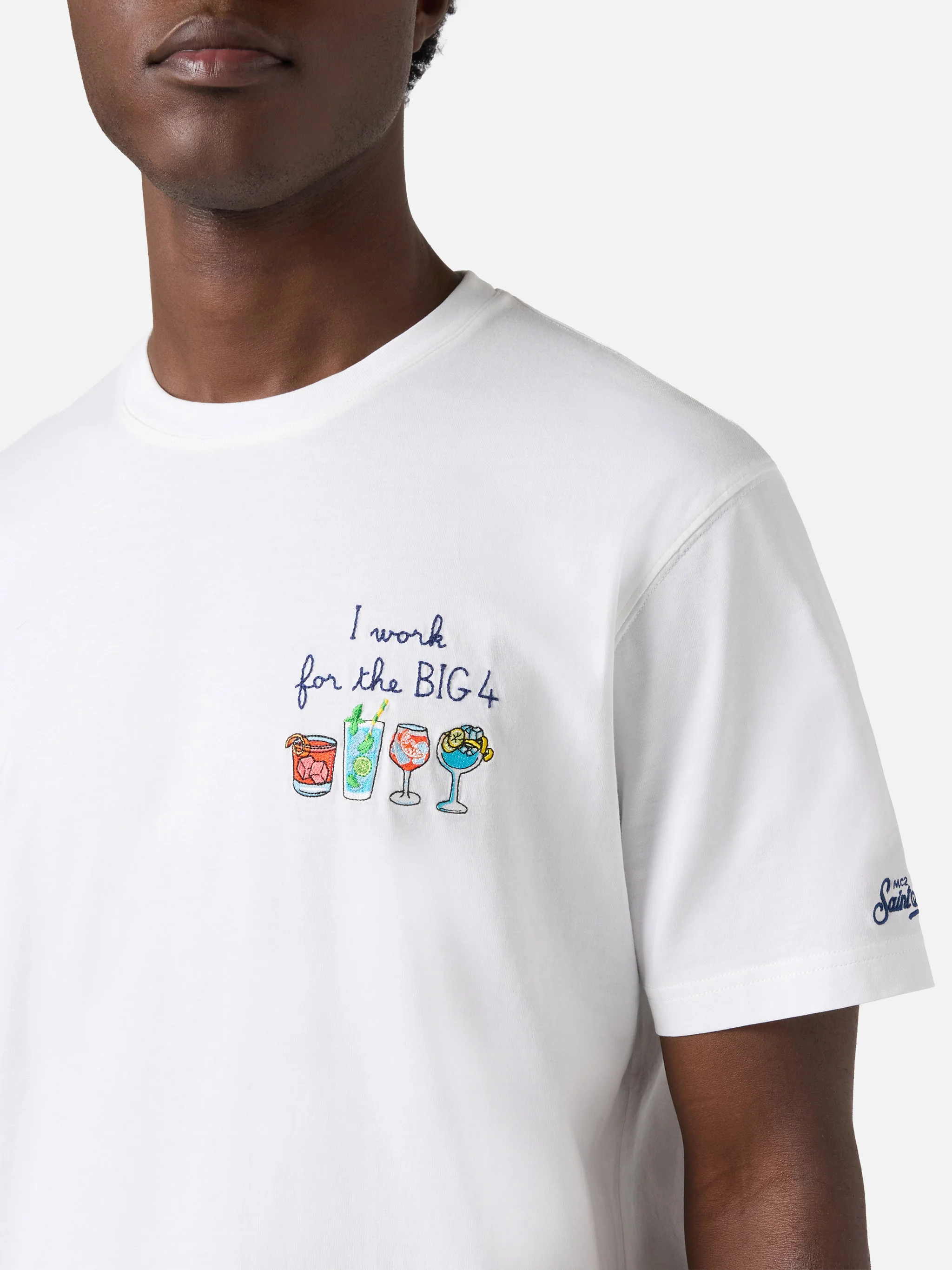 T-shirt Portofino bianca con ricamo I Work For The Big 4 - Image 2