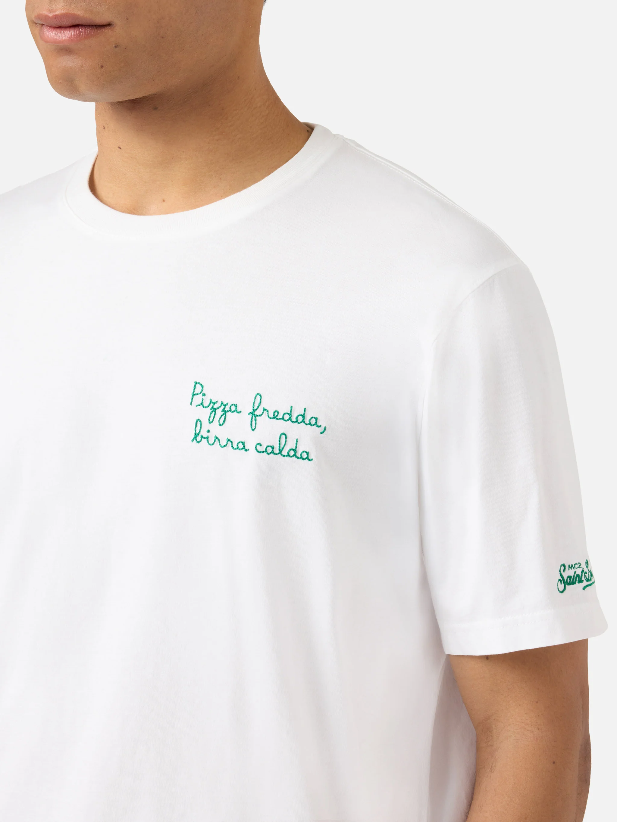 T-shirt Portofino bianca con ricamo Pizza Fredda Birra Calda - Image 2