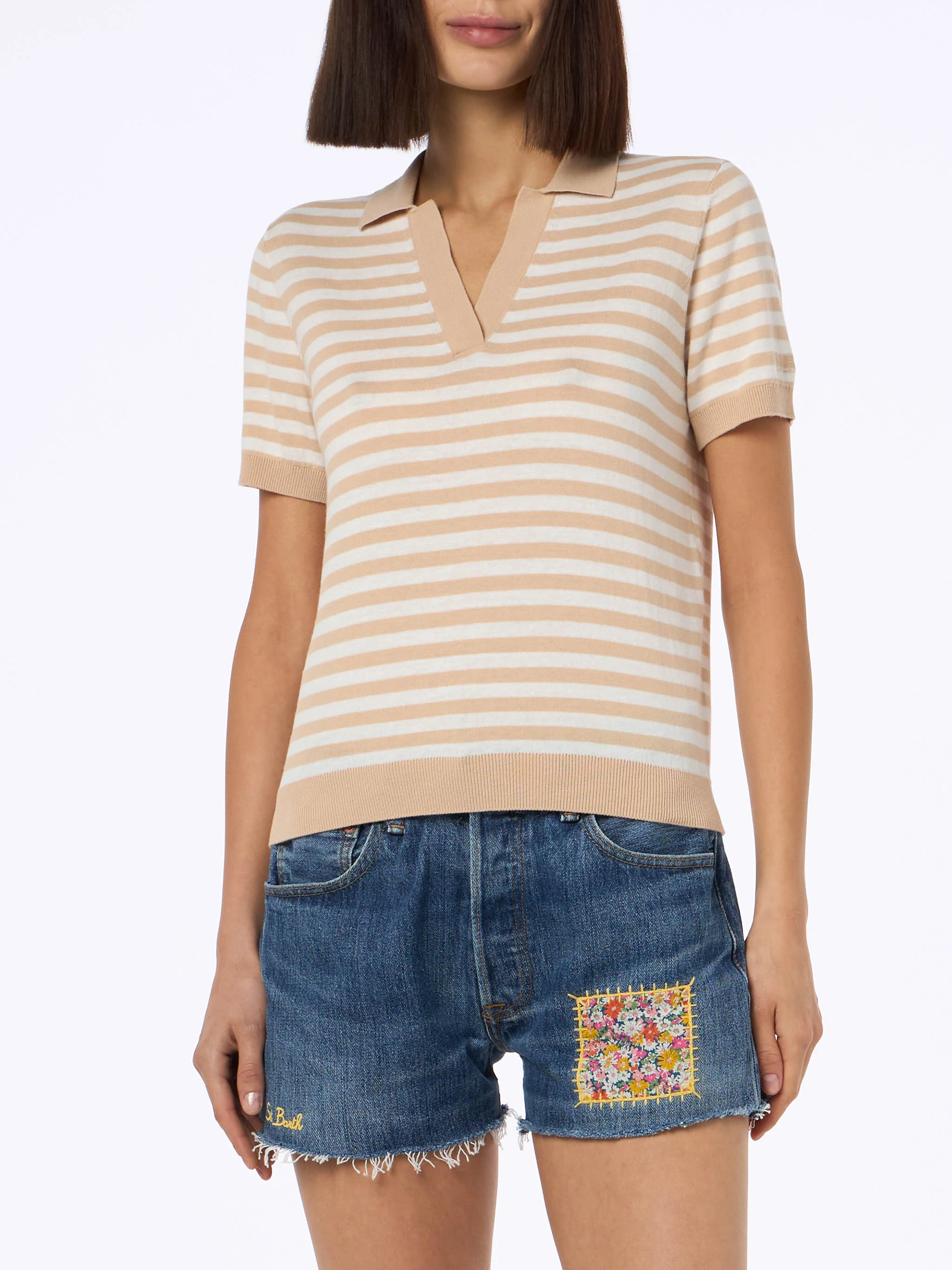 Polo Evonne in maglia con righe beige e bianche - Image 3