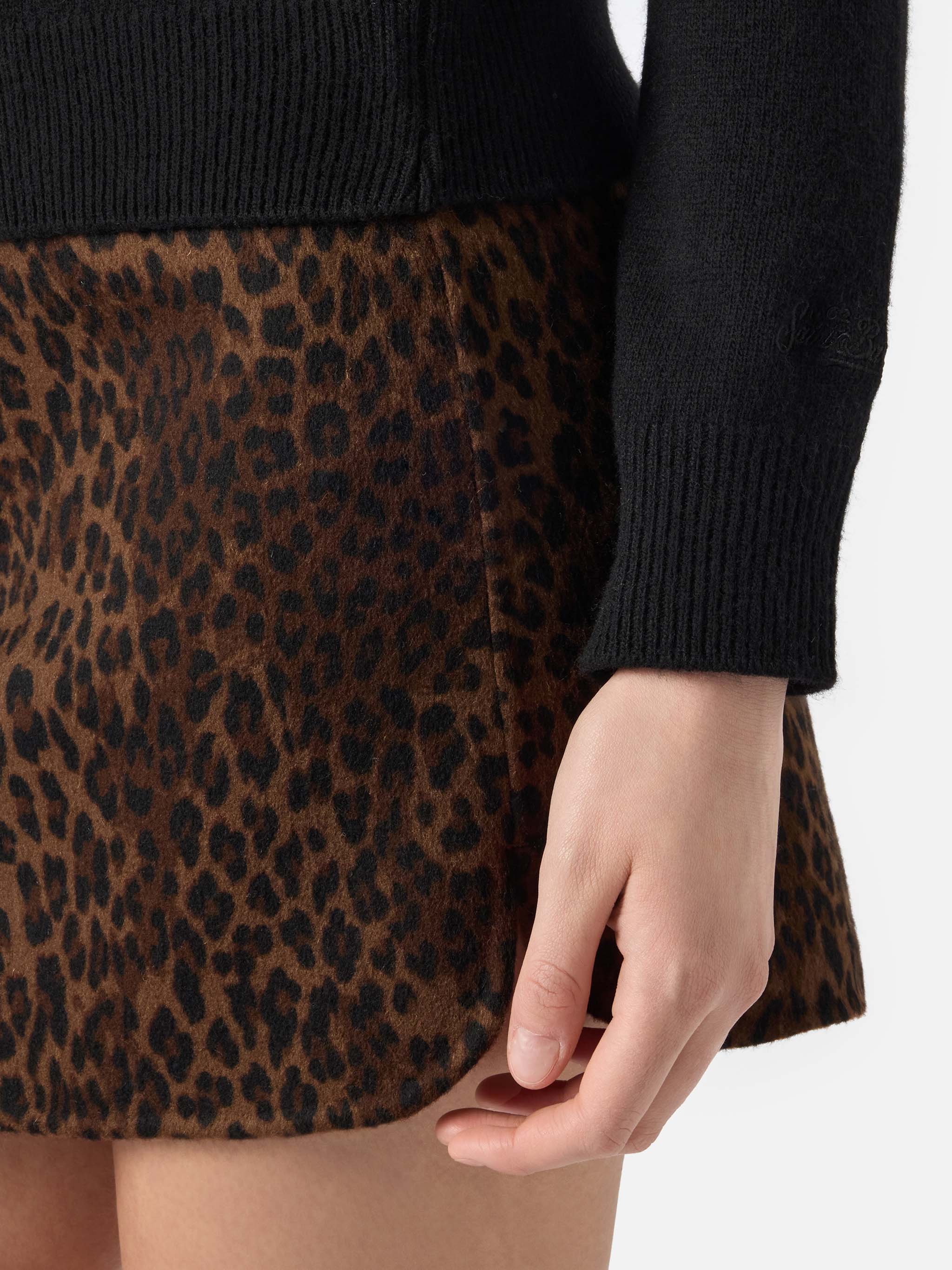 Maglione New Queen con ricamo Vip Club | Special Edition - Image 4