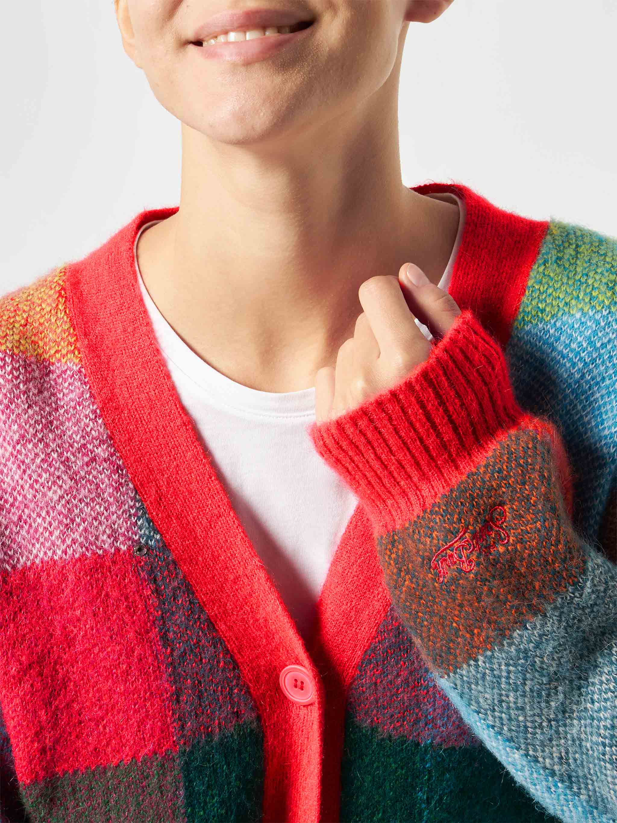 Cardigan garzato a quadri multicolor Chloe con applicazione strass - Image 2