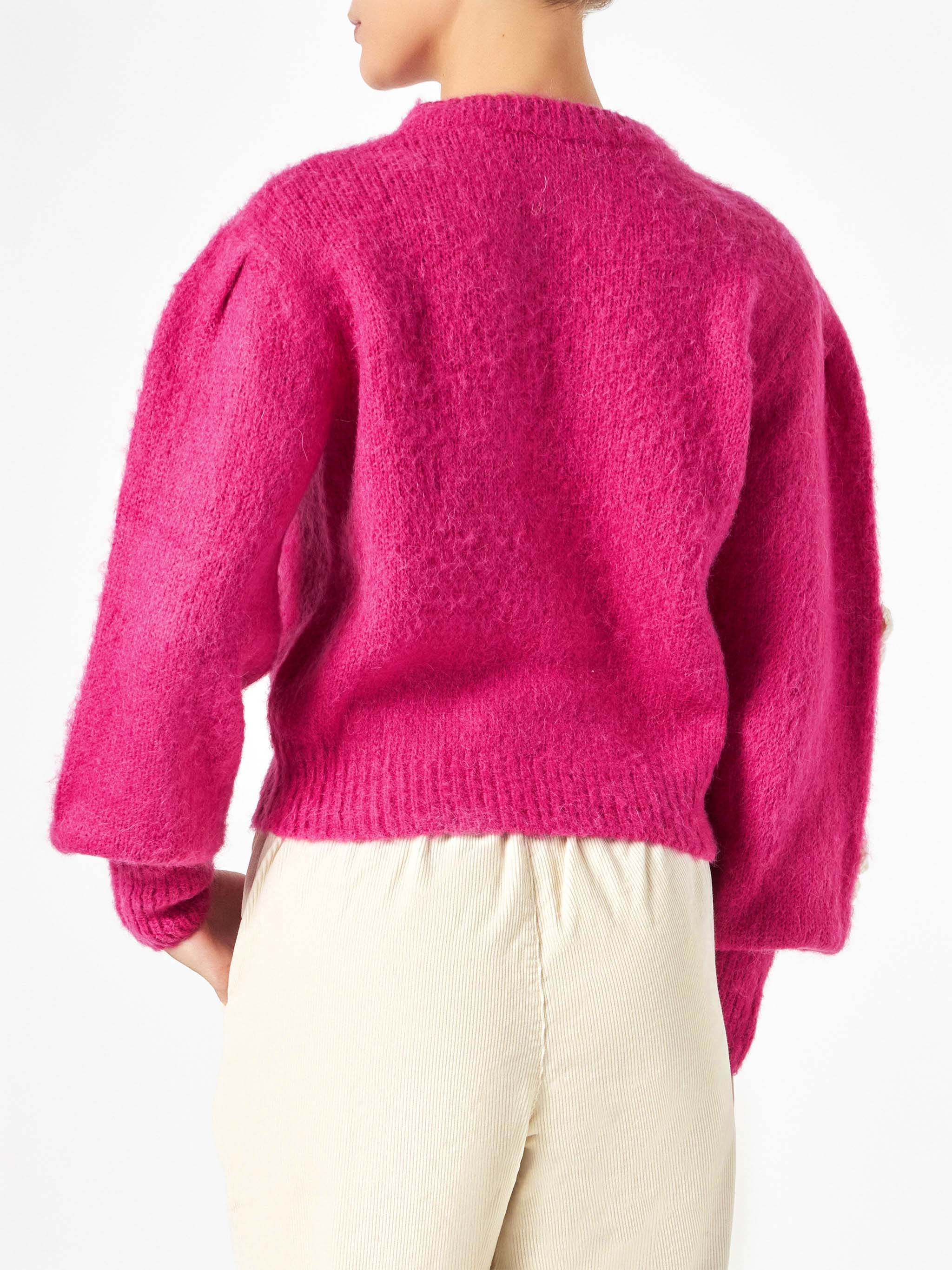 Maglia Bloom in filato spazzolato fucsia con fiori crochet  - Image 3
