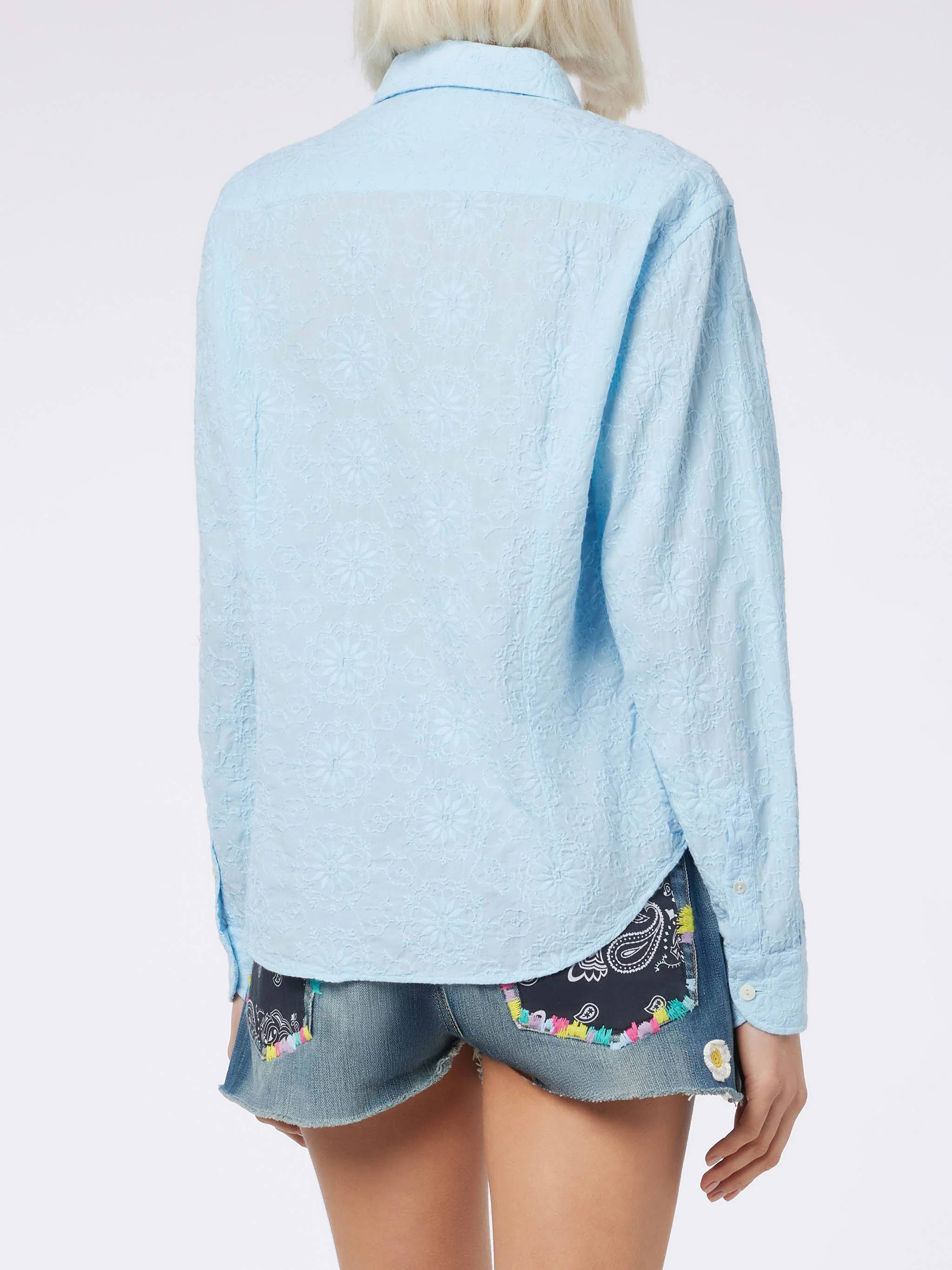 Camicia Meredith in sangallo cotone azzurro - Image 3