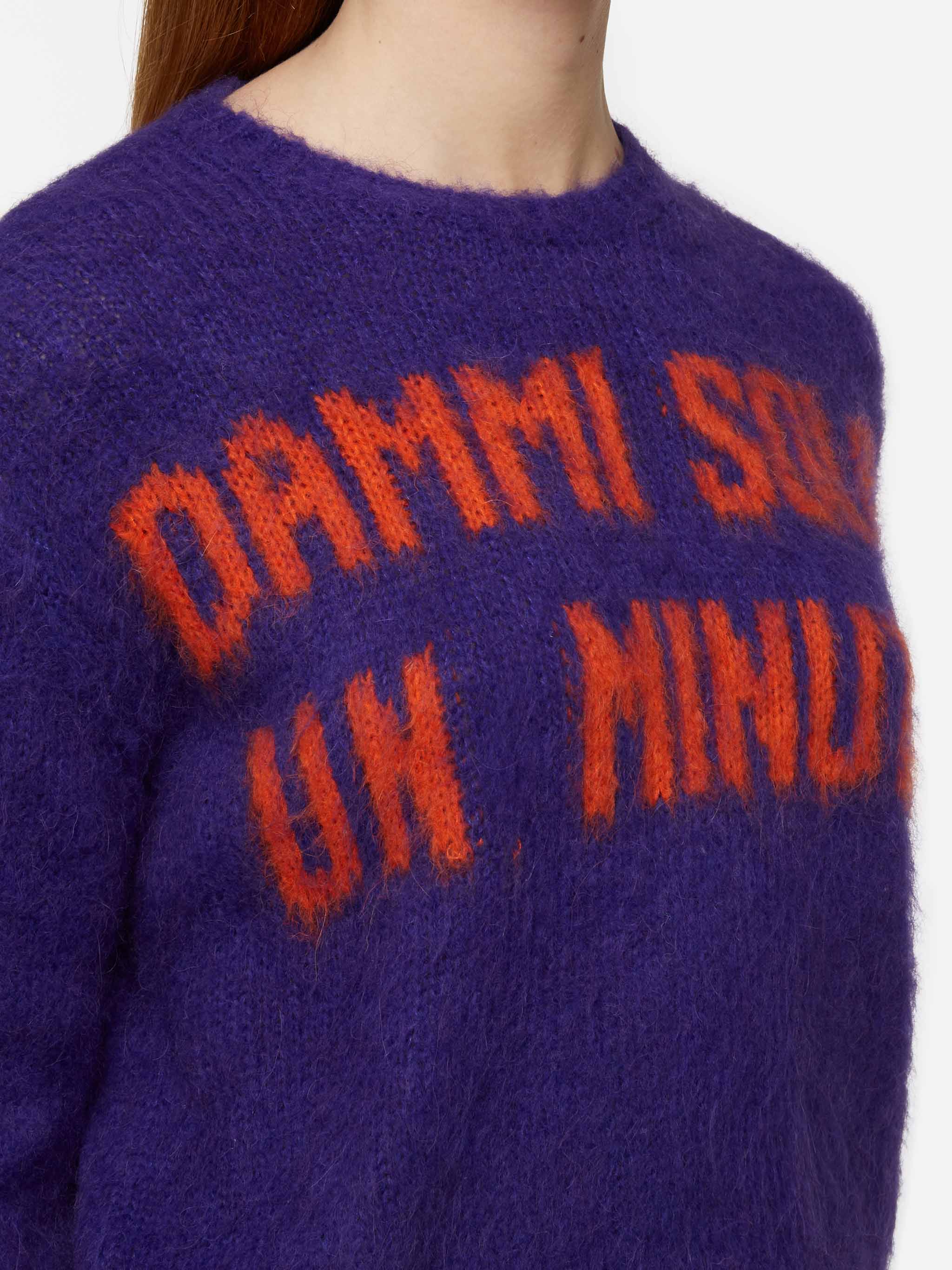 Maglione crop New Queen in maglia con ricamo Dammi solo un minuto viola - Image 2