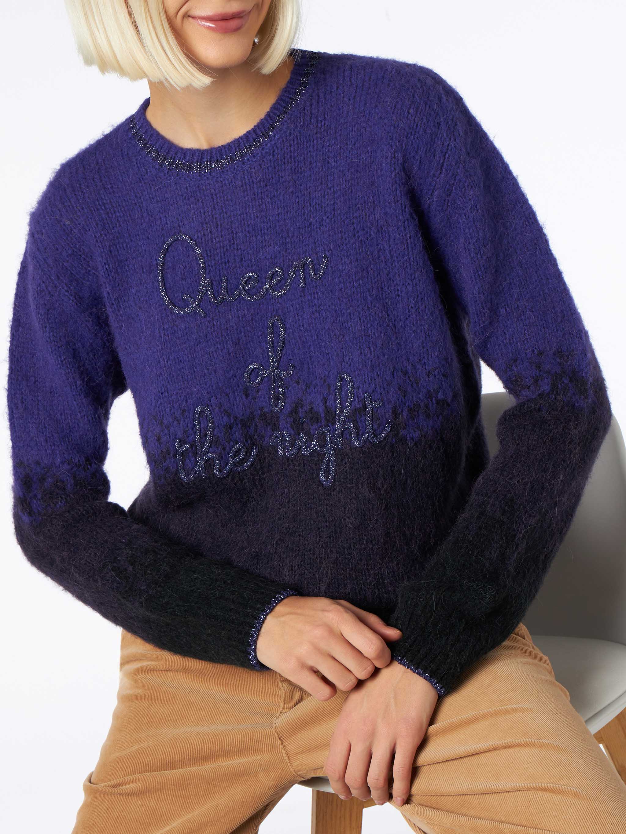 Maglione morbido girocollo con ricamo Queen of the Night - Image 2