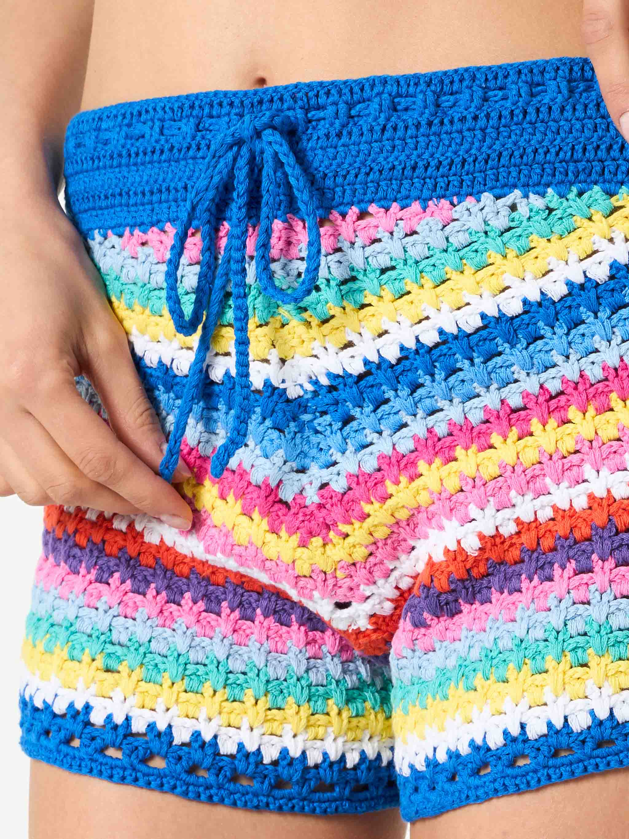 Short Kalima in crochet multicolore su fondo bluette - Image 3