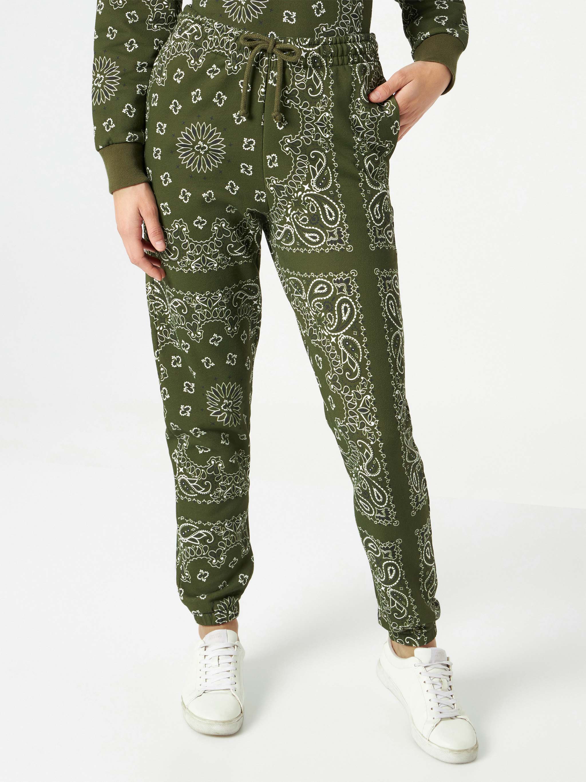 Pantalone da donna in felpa con stampa bandana verde - Image 2