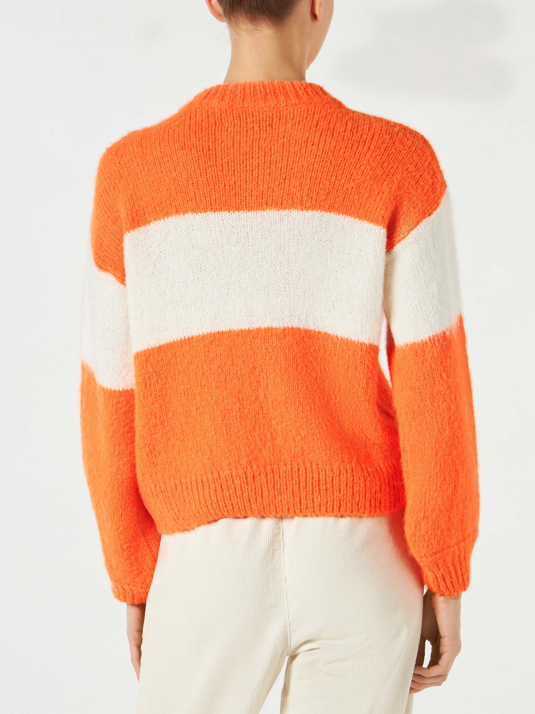 Maglia Danya Soft con ricamo St. Moritz arancione fluo - Image 3