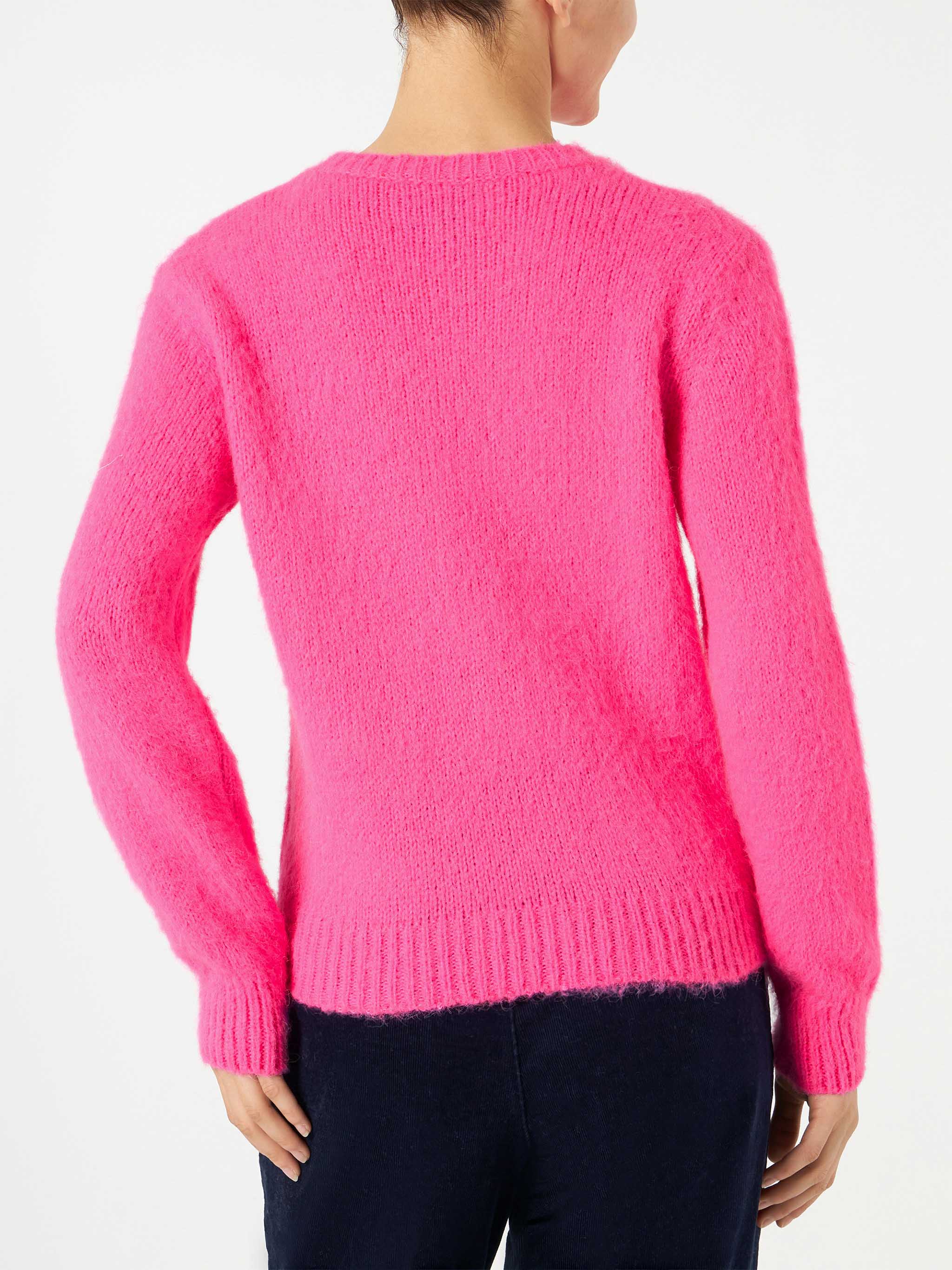 Maglia New Queen Soft brushed con ricamo Adorooo fucsia fluo - Image 3