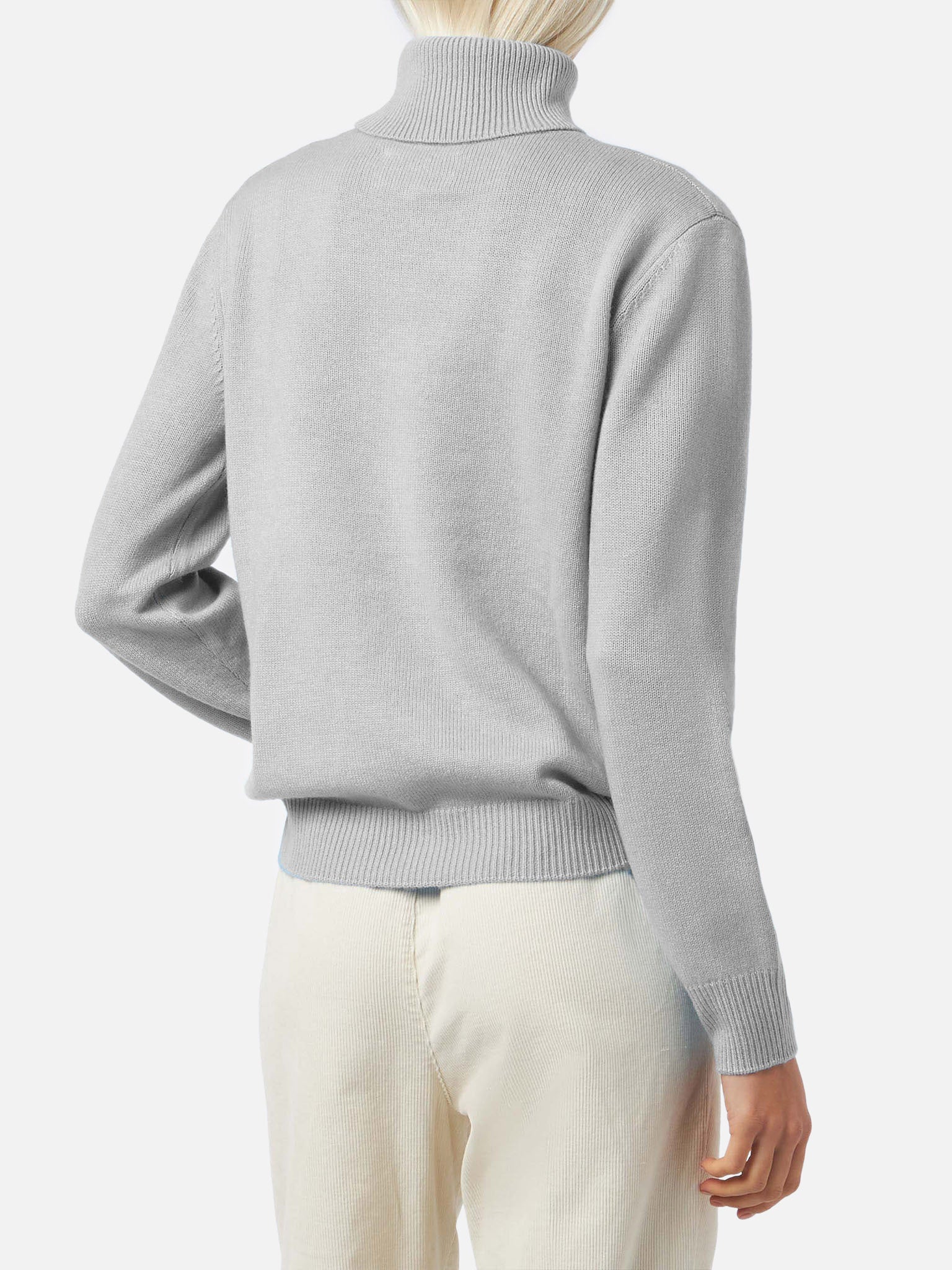 Maglia Moody in puro cashmere mélange grigio con collo alto - Image 3