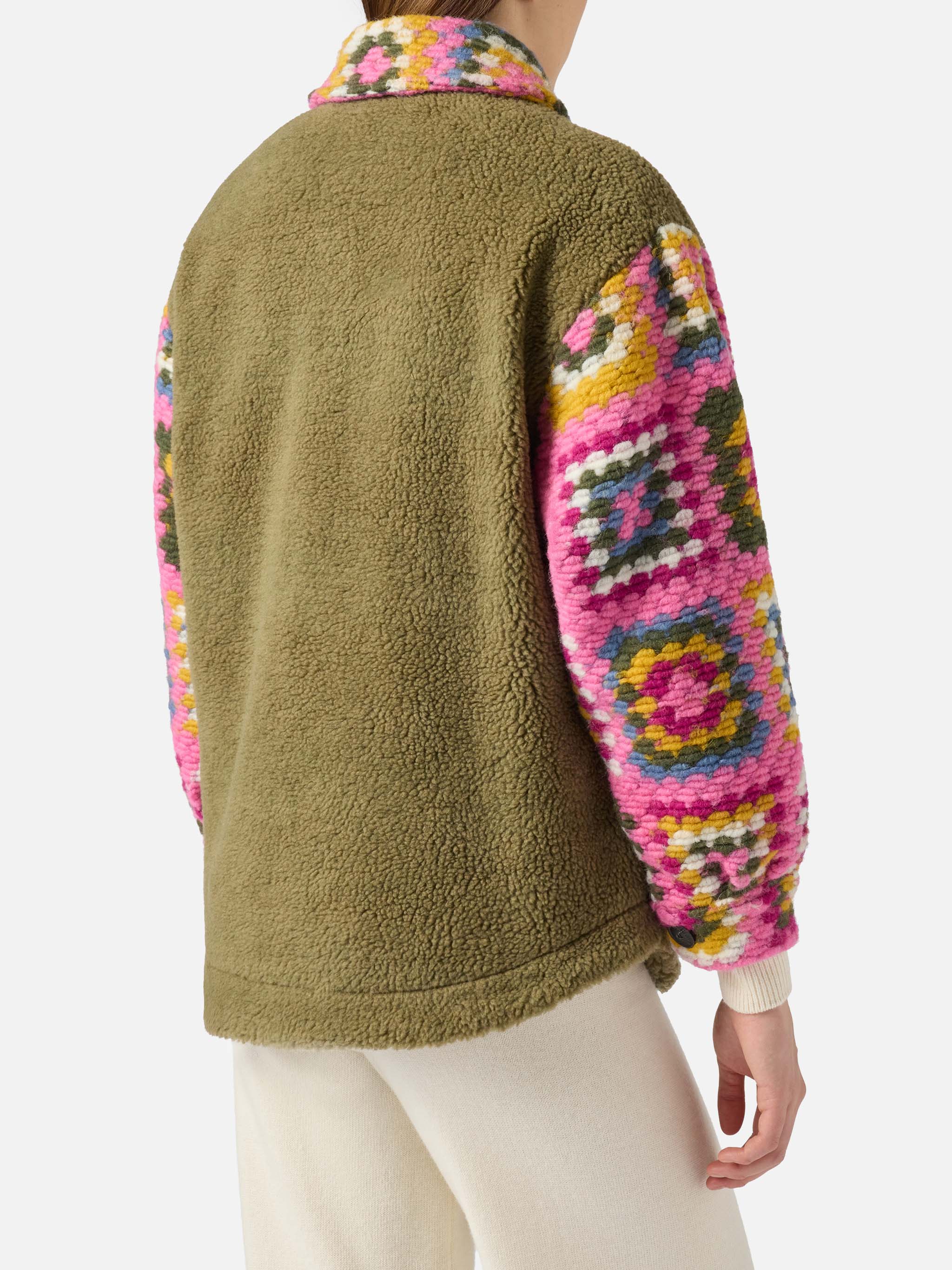 Overshirt Elys verde militare con dettagli crochet - Image 3