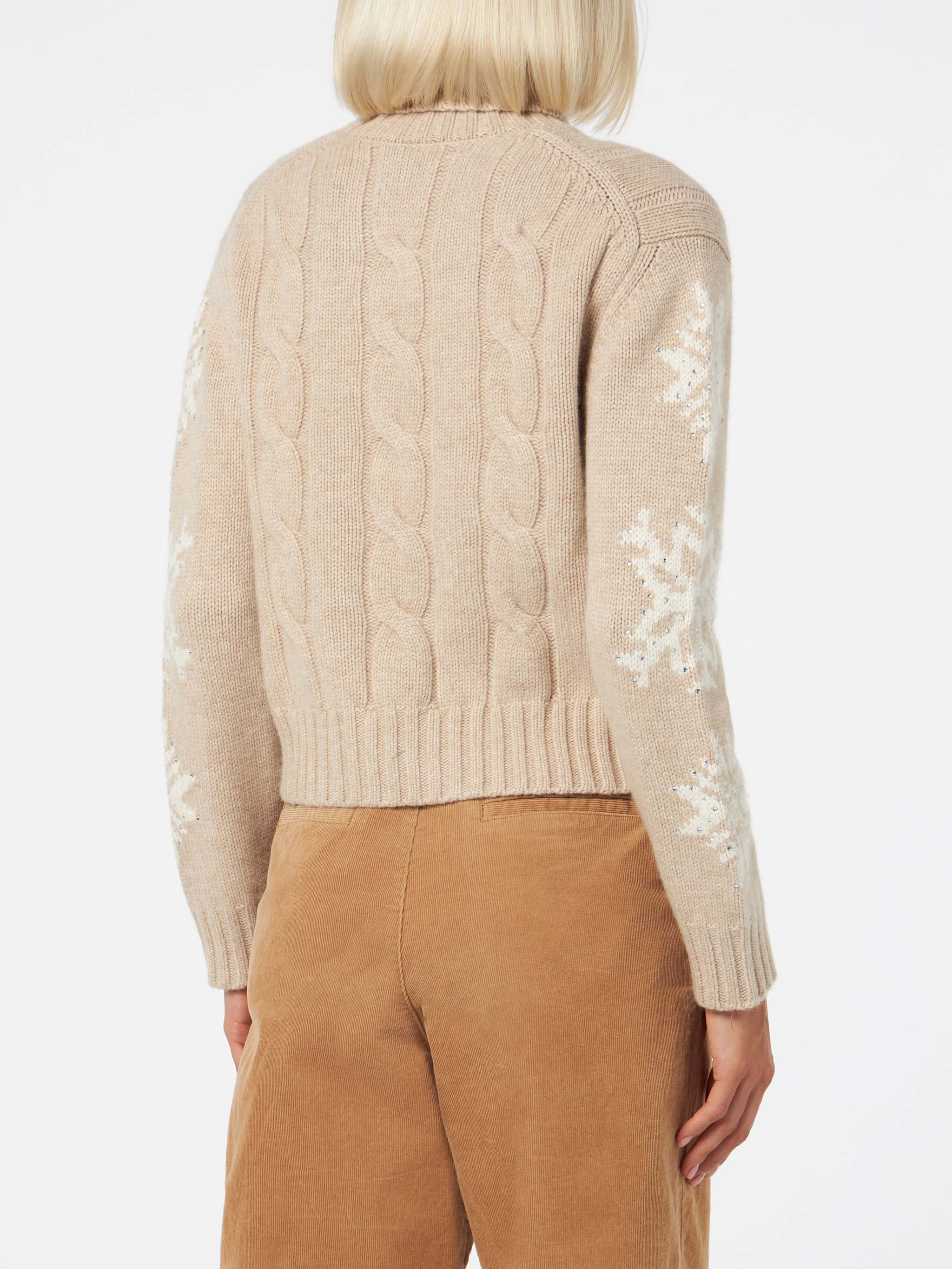 Maglia Adler collo alto in maglia intrecciata beige con strass - Image 3