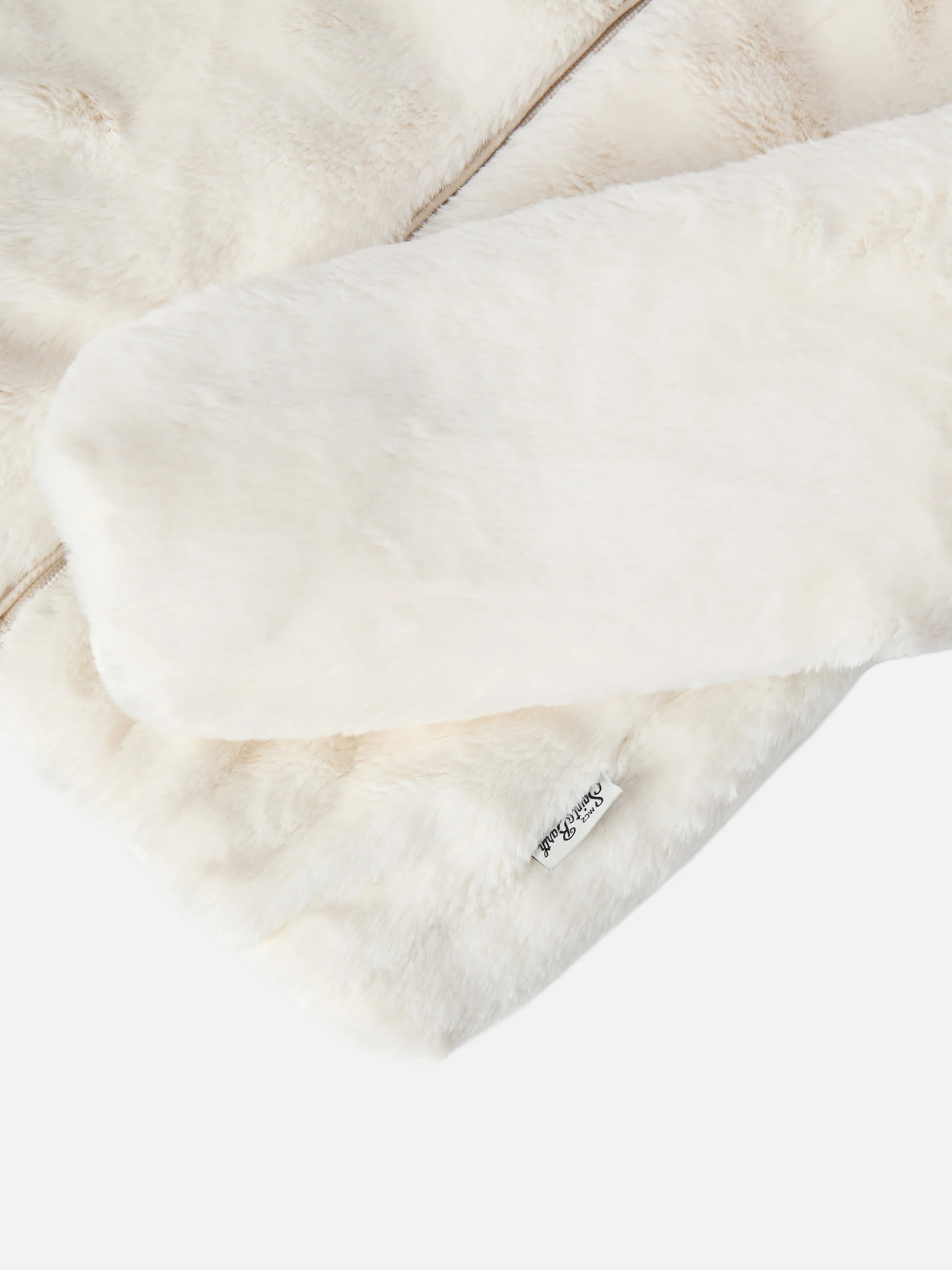 Giacca in faux fur con cappuccio con orecchie e pendaglio Trudi - Image 4