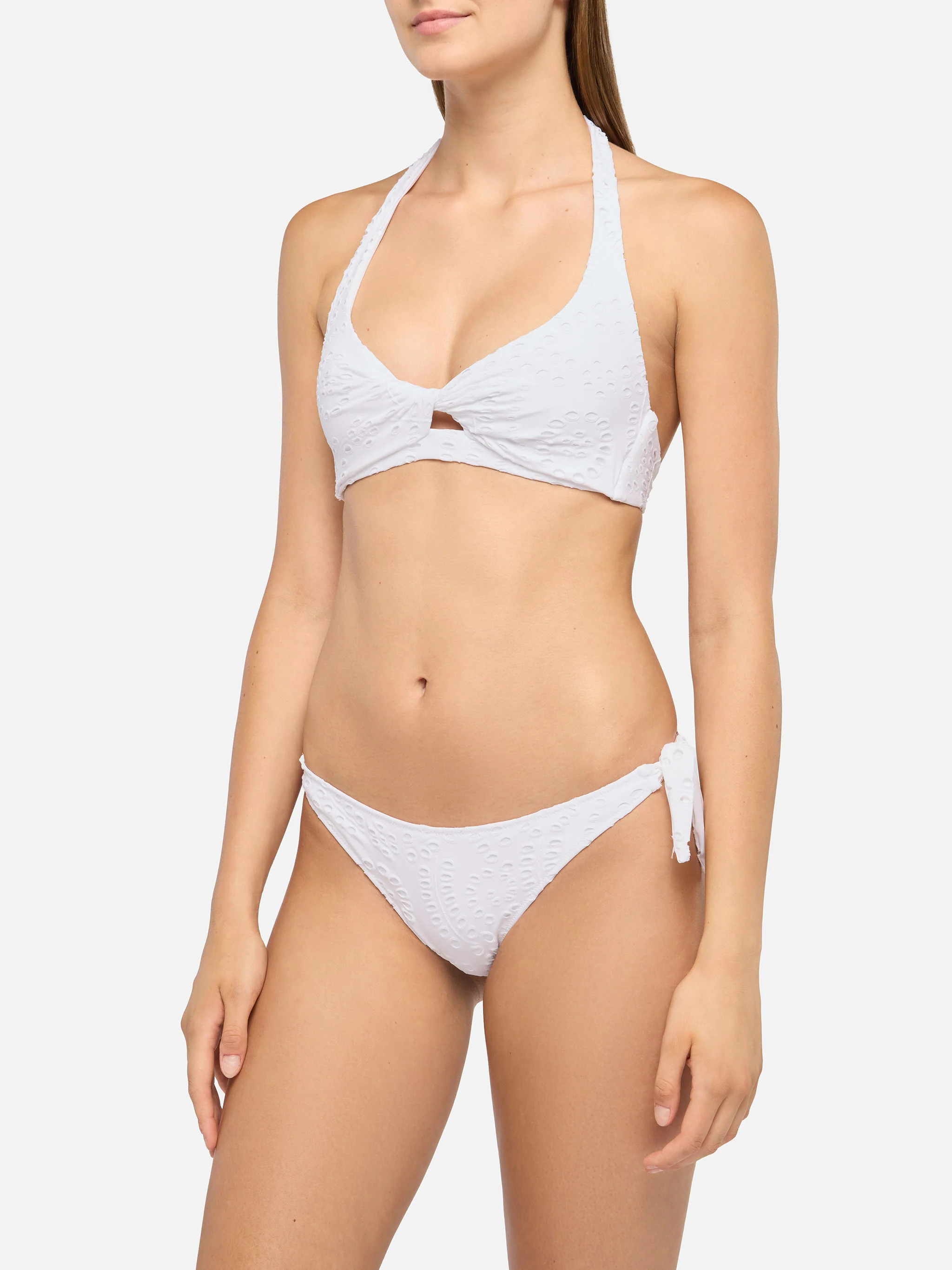 Bikini triangolo a bralette Leda Yali  in sangallo nero - Image 2